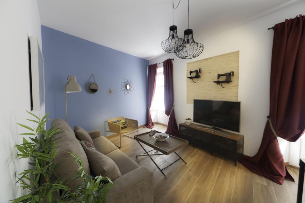 Green-Apartments Mansion Blue Catedral إشبيلية المظهر الخارجي الصورة
