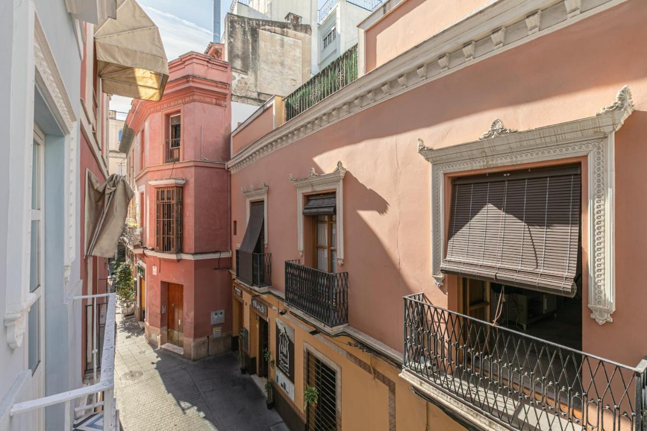 Green-Apartments Mansion Blue Catedral إشبيلية المظهر الخارجي الصورة