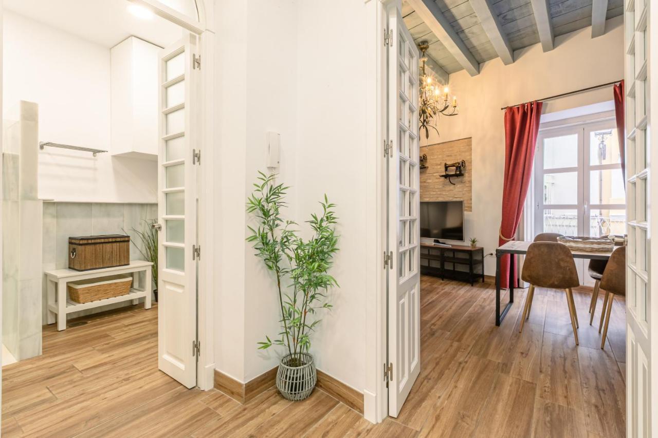 Green-Apartments Mansion Blue Catedral إشبيلية المظهر الخارجي الصورة